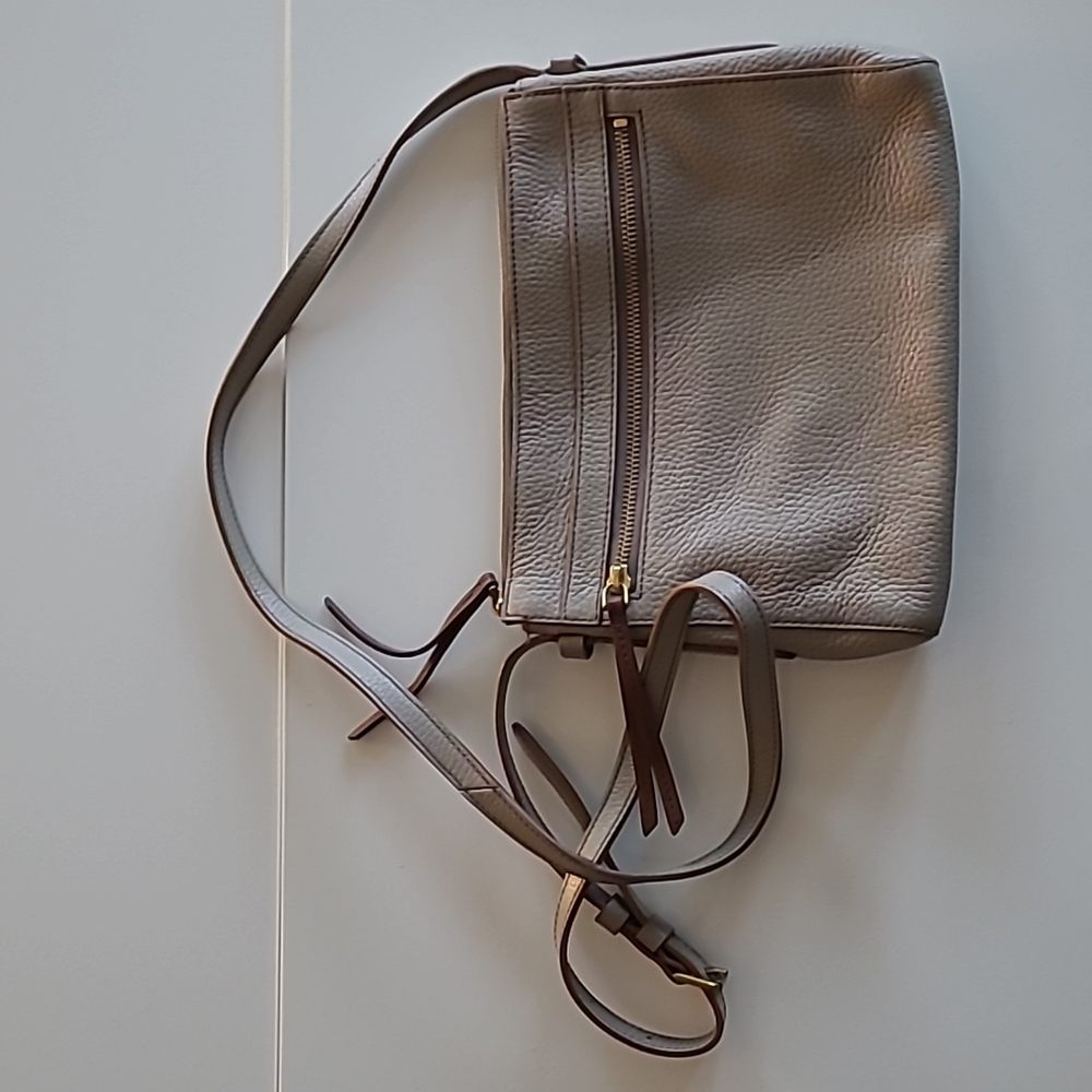 Elegant Taupe Leather Shoulder Bag